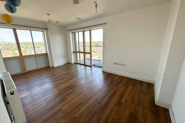 Flat 76, Vickers House, Romford photo 4