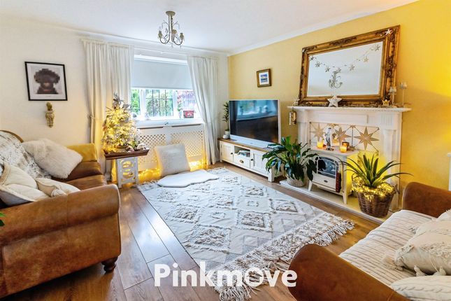 12, Grove Park Drive, Newport photo 3