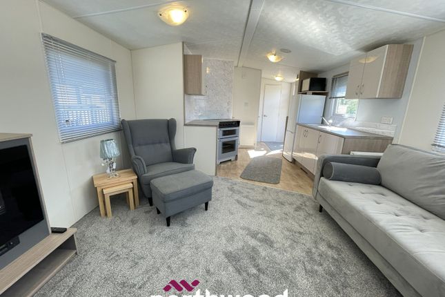 Mobile/park home for sale in Street Lane, Bubwith, Goole