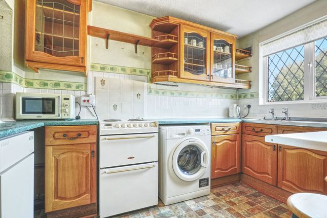 30 Dickson, Waltham Cross photo 4