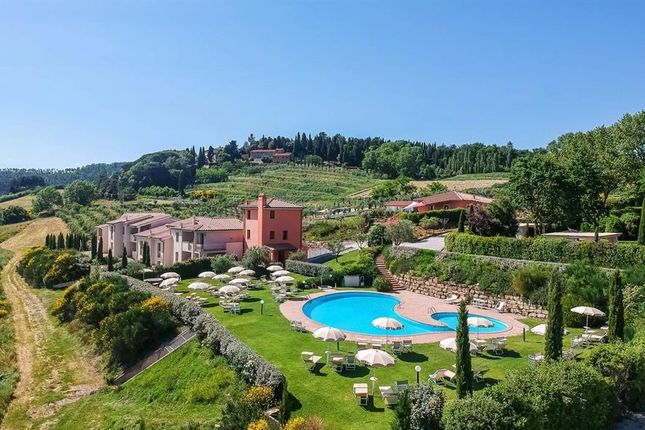 Villa for sale in San Gimignano, Tuscany, 53037, Italy