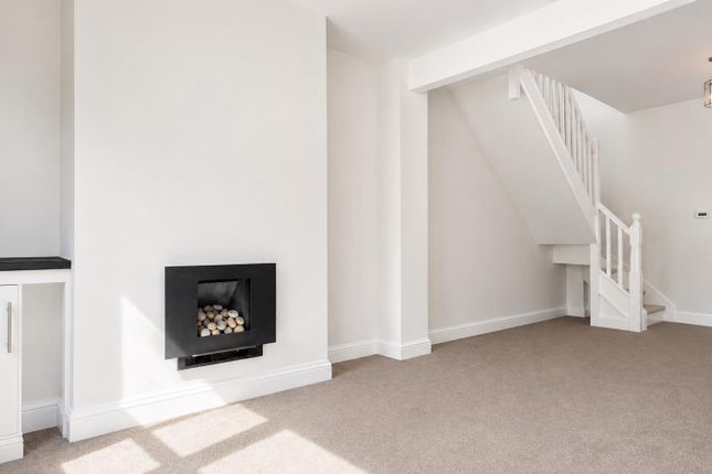 17, Robins Lane, St. Helens photo 3