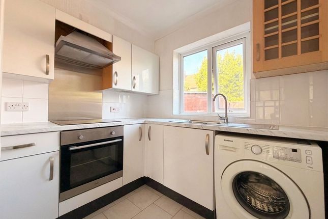 26 Clarke Avenue, Hove photo 4
