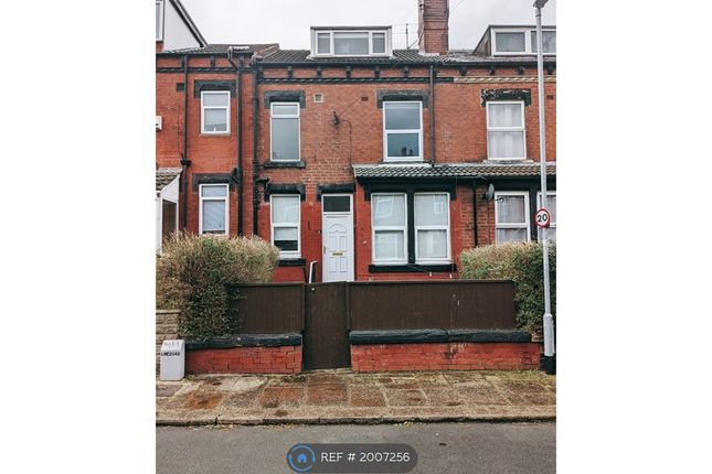 Thumbnail Terraced house to rent in Cross Flatts Parade, Leeds