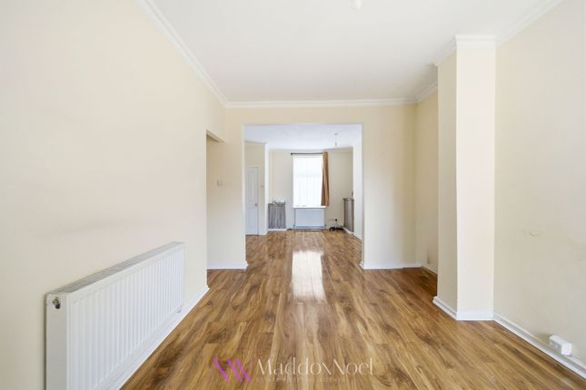 24 Joan Street, Manchester photo 4