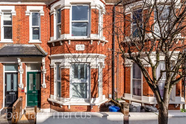 Thumbnail Flat for sale in Knoll Road, London