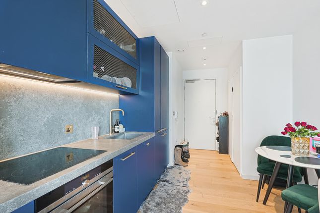 1306  Rendel House 20, Goodluck Walk, London photo 4