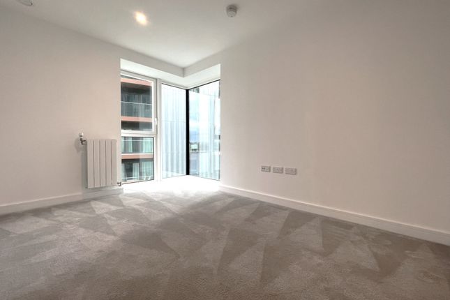 Flat to rent in Clement Apartments, 4 Brigadier Walk, Woolwich, London