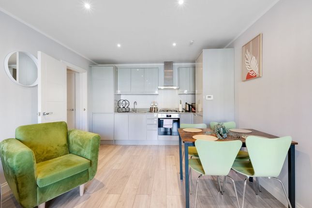 Thumbnail Flat to rent in Flat, West Wycombe Road, High Wycombe