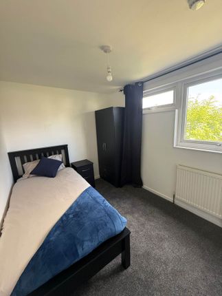 75, Smallwood, Telford photo 5