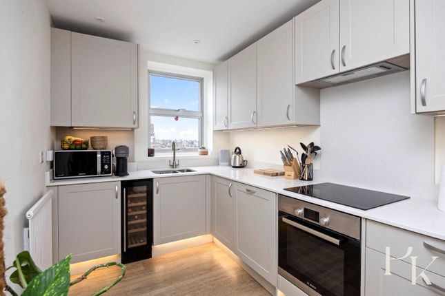 Flat 26, 15, Grand Avenue, Hove photo 4