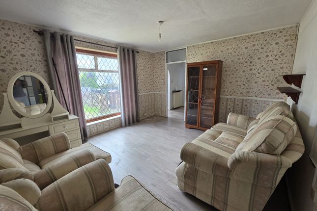Stratford Close, Dagenham photo 4