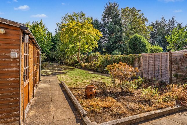 12, Duncombe Road, Surrey photo 4