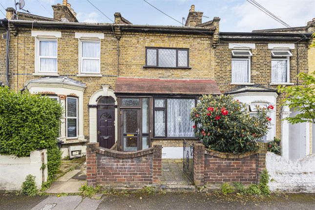 Terraced house for sale in Leslie Road, London