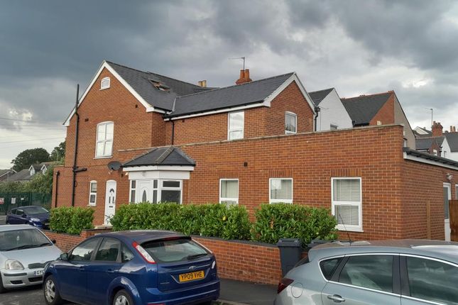Thumbnail End terrace house for sale in Reading, Berkshire