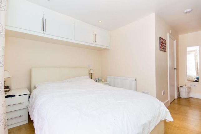 Flat to rent in Fortune Green Road, West Hampstead