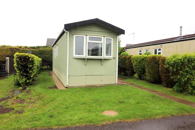 Thumbnail Mobile/park home to rent in Castle Hill Road, Totternhoe, Dunstable