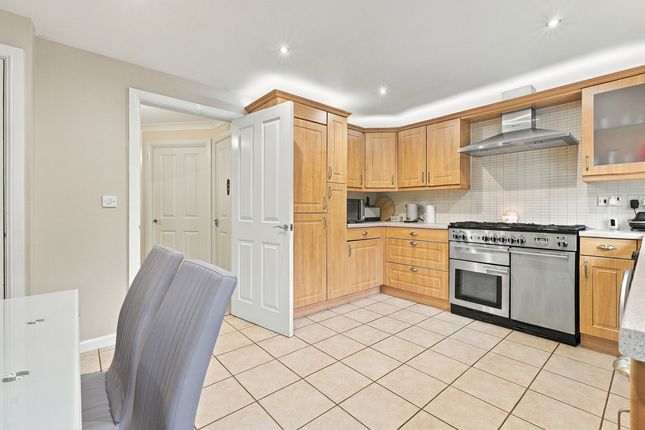 9, Athena Close, Southend-on-sea photo 4