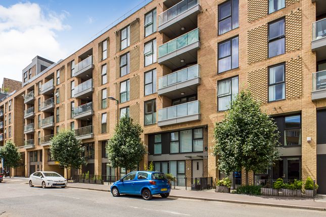 Thumbnail Flat for sale in Norman Road, Greenwich