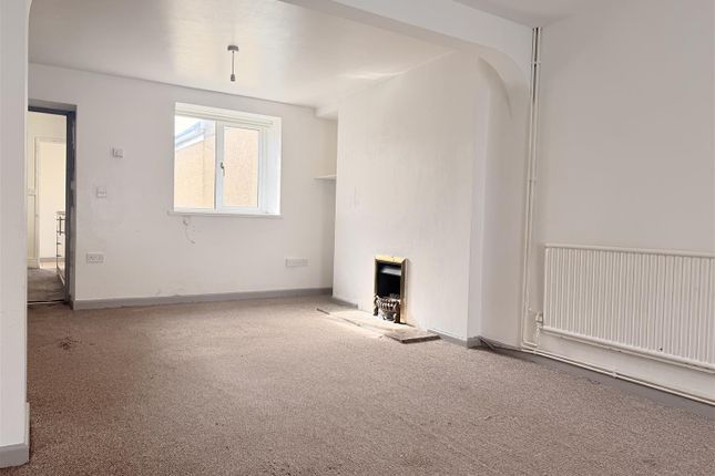 14, Dolau Fawr, Llanelli photo 2