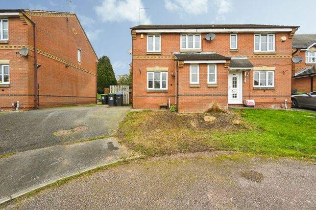 27, Grafton Close, Sutton-in-Ashfield photo 2