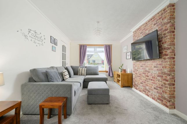 25 Drummormie Road, Dunfermline photo 3