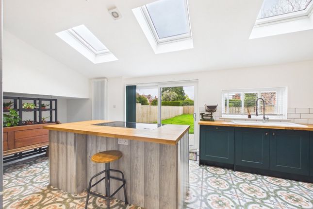 34, Park End Road, Gloucestershire photo 2