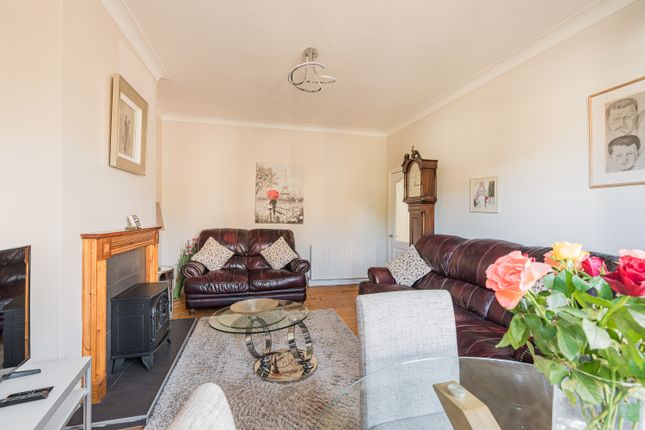 21, Parkgrove Drive, Edinburgh photo 4