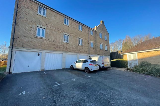 Thumbnail Flat to rent in Dickinsons Fields, Bedminster, Bristol