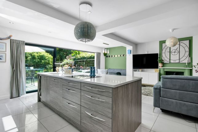 102 St. Wilfrids Road, Ilkeston photo 2