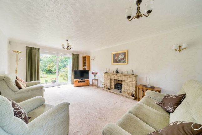 12, Four Acres View, Cirencester photo 3