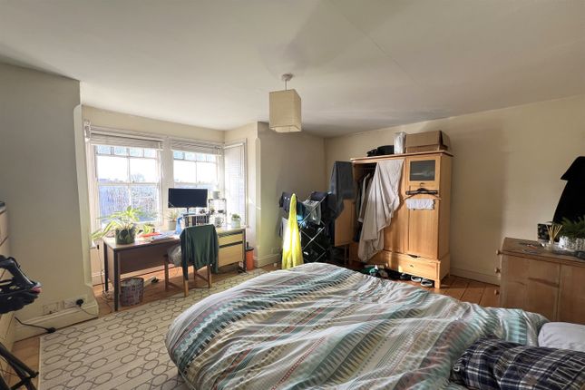 Semi-detached house to rent in Windmill Road, Headington, Oxford