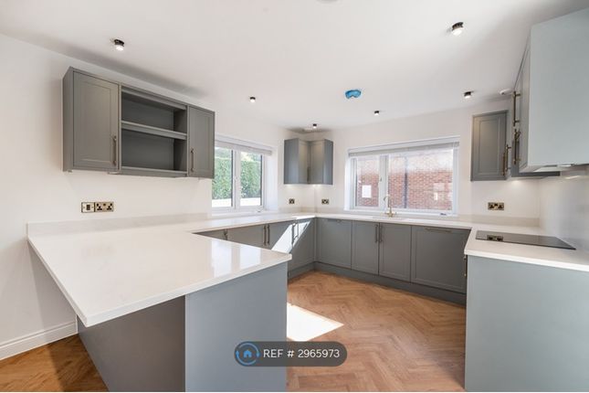 Redwood, Birtley Road Bramley, Guildford photo 3