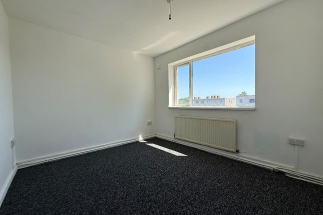 24, Morrison Avenue, Rotherham photo 4
