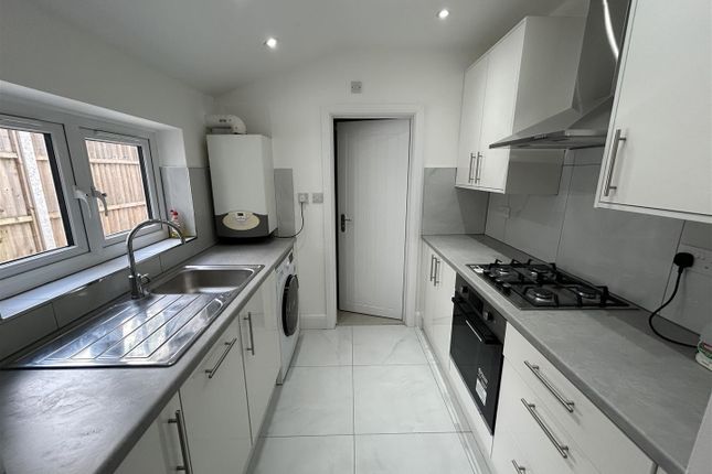 Thumbnail End terrace house to rent in Felix Road, London