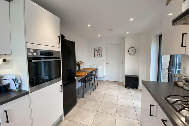 14, West Croft, Orwell, Royston photo 2