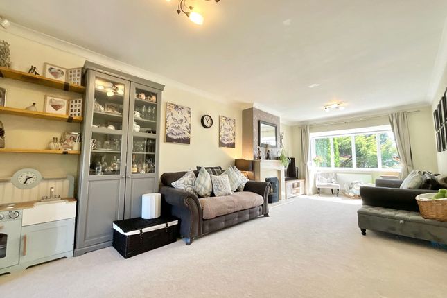 25 Jasmine Close, Stoke-On-Trent photo 2