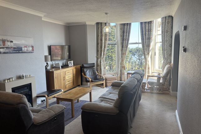 12A, Scarborough photo 4