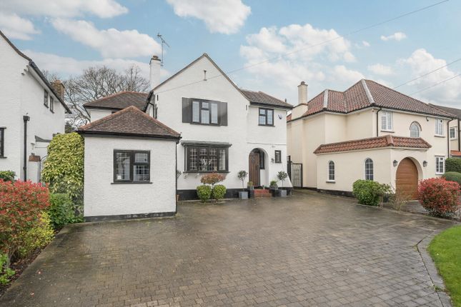 Thumbnail Detached house for sale in Lynwood Grove, Orpington