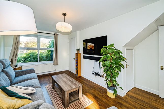 15, Peregrine, Aylesbury photo 3