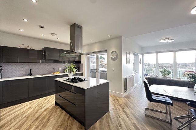 32, Wolfenden Way, Wakefield photo 4