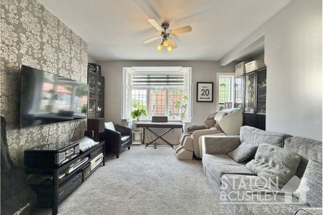 16 Edgar Avenue, Mansfield photo 3