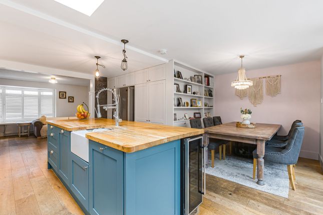 61 Tempest Avenue, Potters Bar photo 4