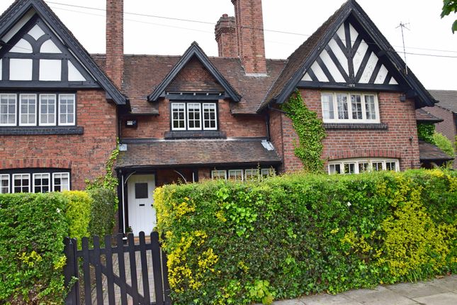 Longton Road Trentham Stoke On Trent St4 2 Bedroom Cottage For