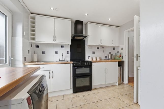 2 Charnwood Close, Leicester photo 3