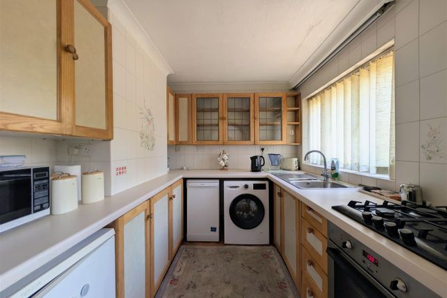 43, Arundel Close, Gloucester photo 3