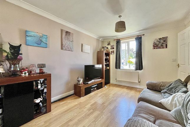 6, Colliers Field, Cinderford photo 3