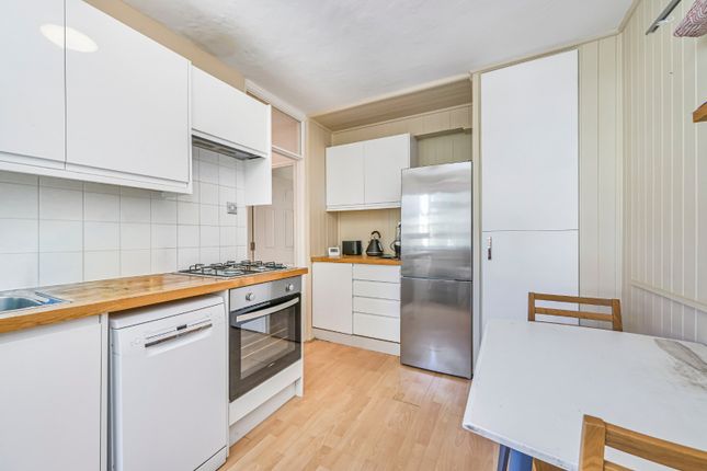 Flat 10, Daisy Dormer Court,, Trinity Gardens, London photo 4