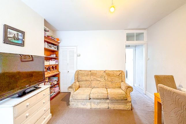 48, Bridge Road, Uxbridge, Greater London photo 4