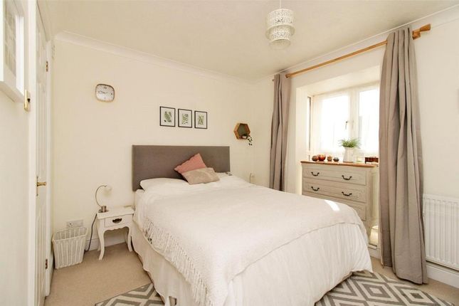 3, Etchingham photo 5